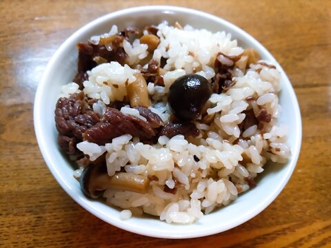 シメジと牛肉の混ぜご飯